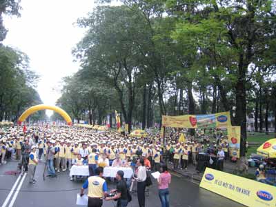 ກະຊວງສາທາລະນະສຸກ ປຸກລະດົມການຍ່າງພາຍ ໃຕ້ຫົວຂໍ້ວ່າ: ເພື່ອໝາກ ຫົວໃຈແຂງແຮງ